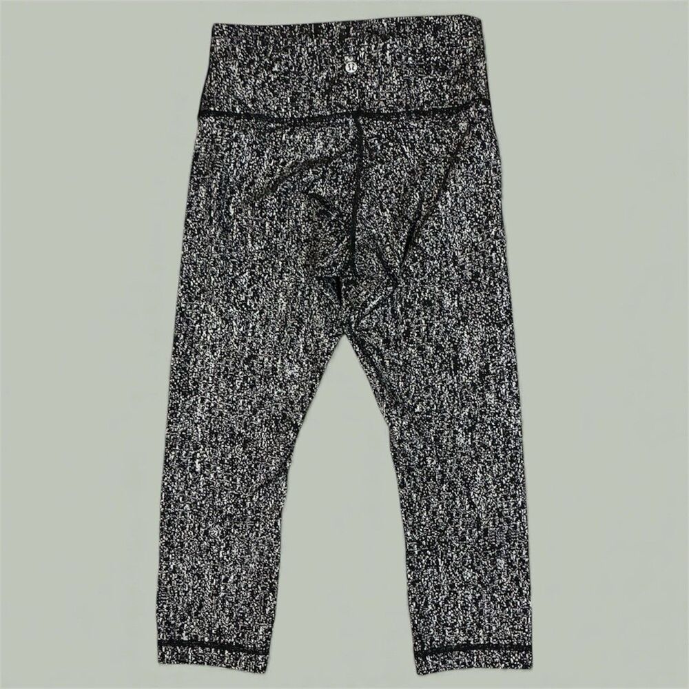 Lululemon Women’s Black And White Leggings Size 6